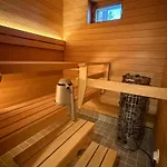 公寓 With Sauna In On The *